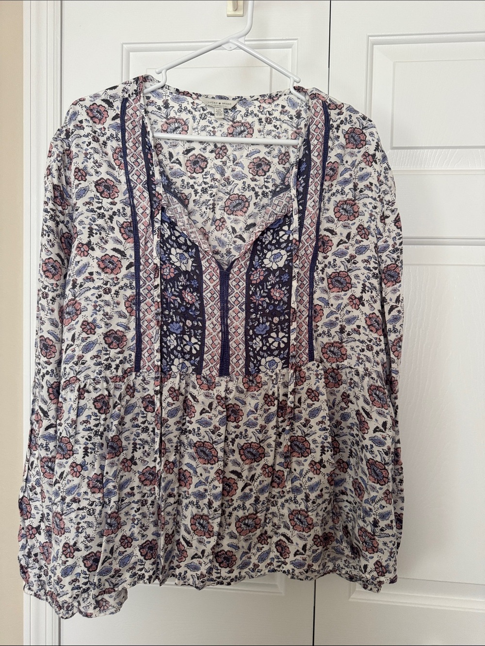 Lucky Brand Floral Print Peasant Top in Cream, Mauve and Navy
